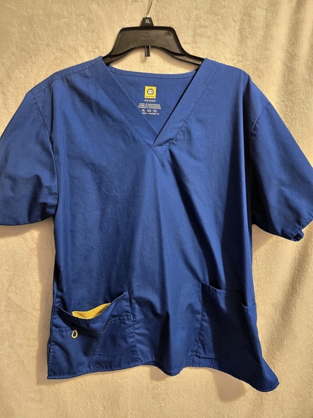 WonderWink Origins Modern Fit Short Sleeve Scrub Top in Royal Blue XL